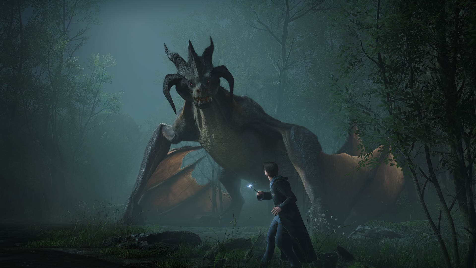 Estudante enfrenta uma criatura alada em uma floresta no screenshot oficial de Hogwarts Legacy.